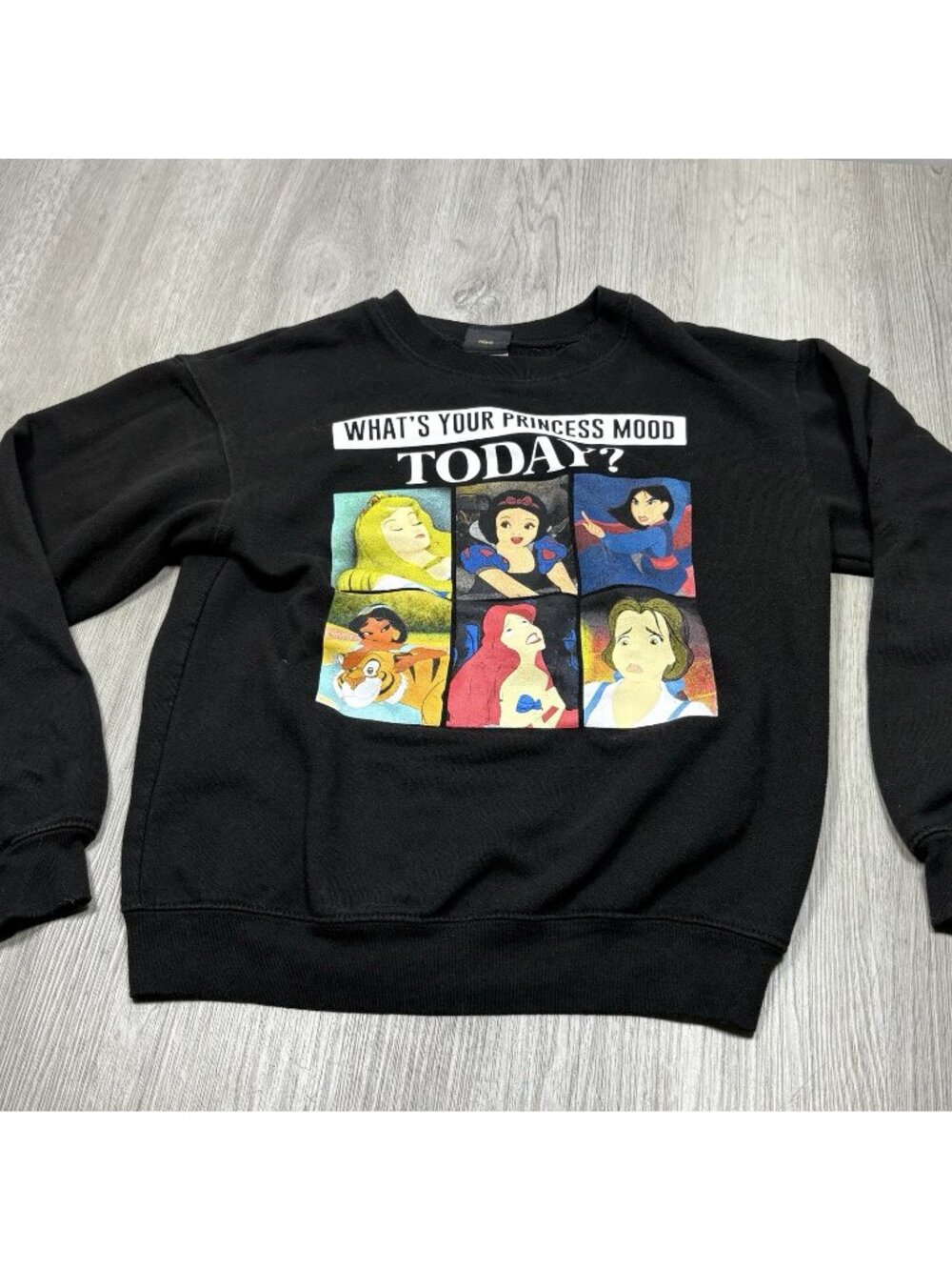 Disney Princess "What's Your Princess Mood" Black Sweatshirt Crewneck Size 1